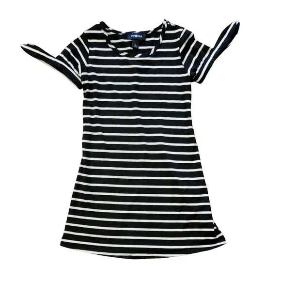 Amy Byer Girls Size Small Black & White Striped Dress Open Arm Sleeve
